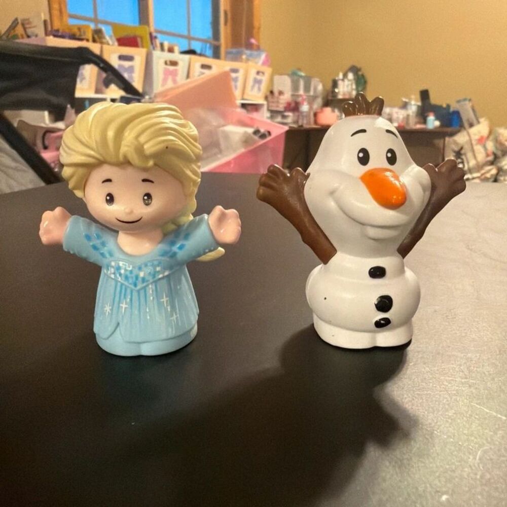 Elsa and Olaf Little people